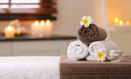 50-Minutes Deluxe Body Massage with Hot Stone Treatment & Essential Oil - Me Spa Massage