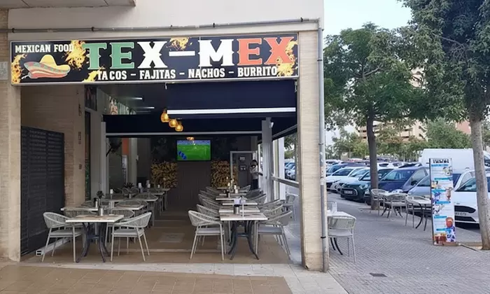 Menú mexicano para 2 o 4 personas con michelada especial de la casa