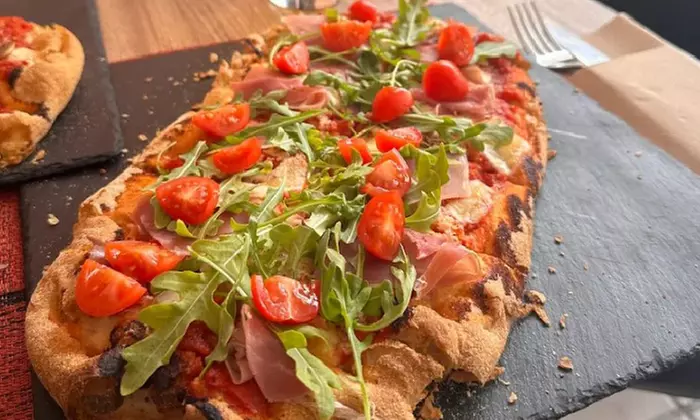 Menú italiano con opción a botella de vino para 2 o 4 personas