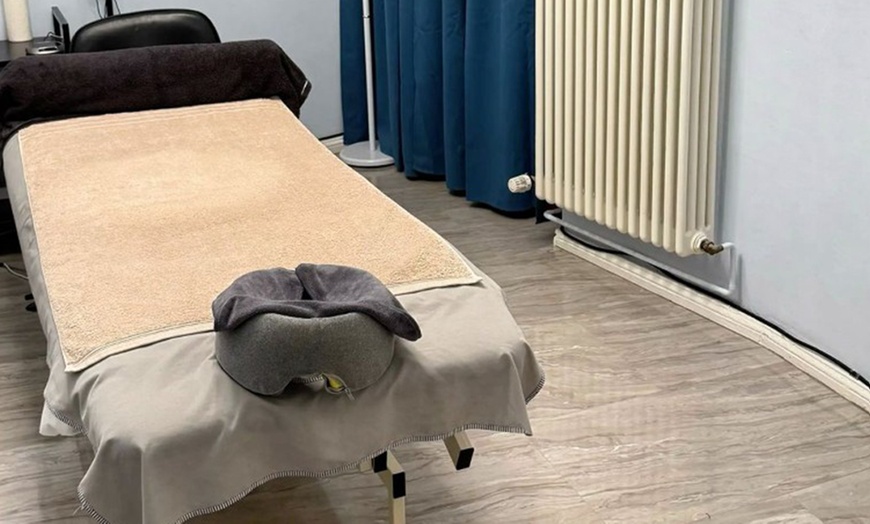 Image 5: Wimpernverlängerung mit 1:1- oder 2D-3D-Volumentechnik für 1 Person