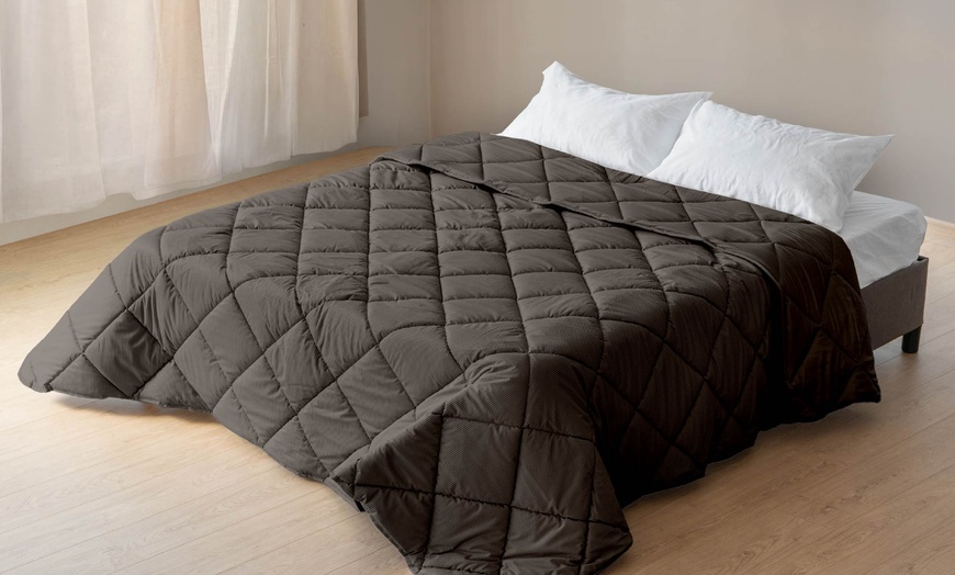 Image 5: Italian Made Winter Quilt