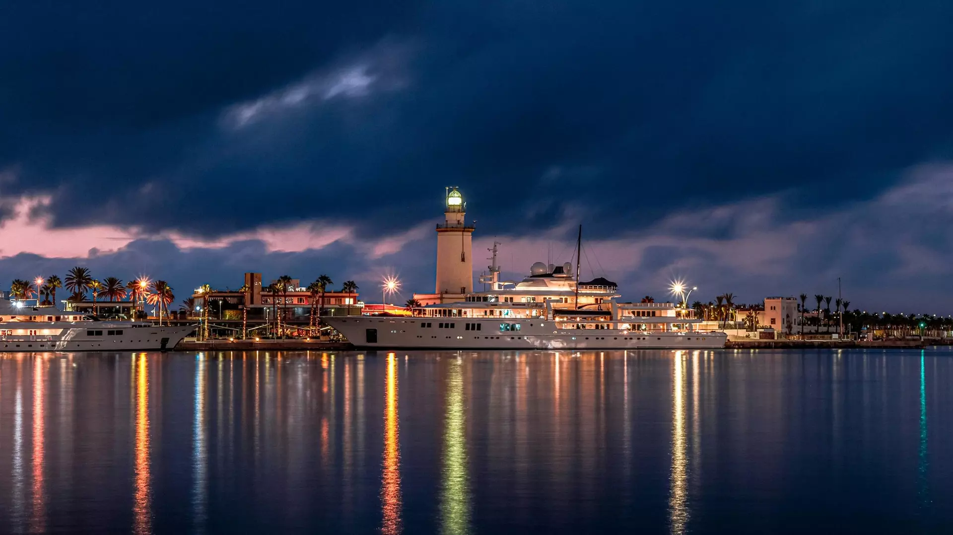 ✈ 8 Day Andalusian Escape- Flights, Car & Hotels Included from Worldee