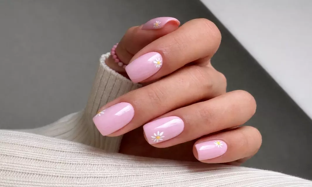 Up to 67% Off on Mani-Pedi - Shellac/No-Chip/Gel Classy Claws