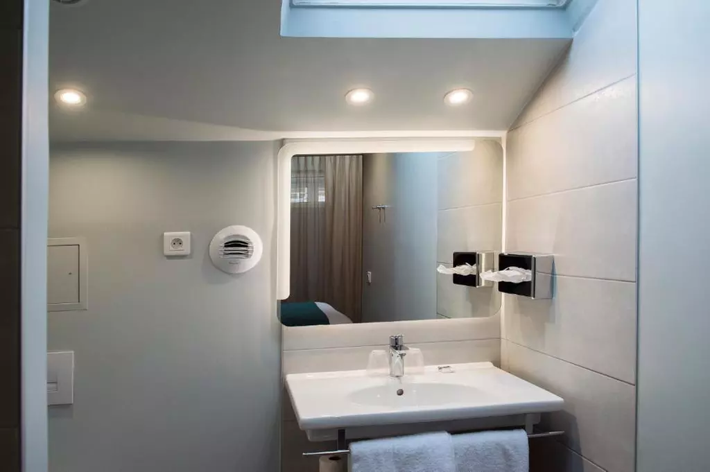 Proche Paris : chambre double avec petit-déjeuner