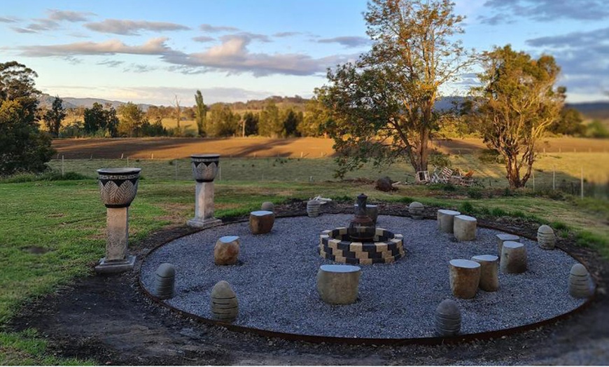 Image 2: Hunter Valley Escape: Room for Two + Wine & Late Check-Out