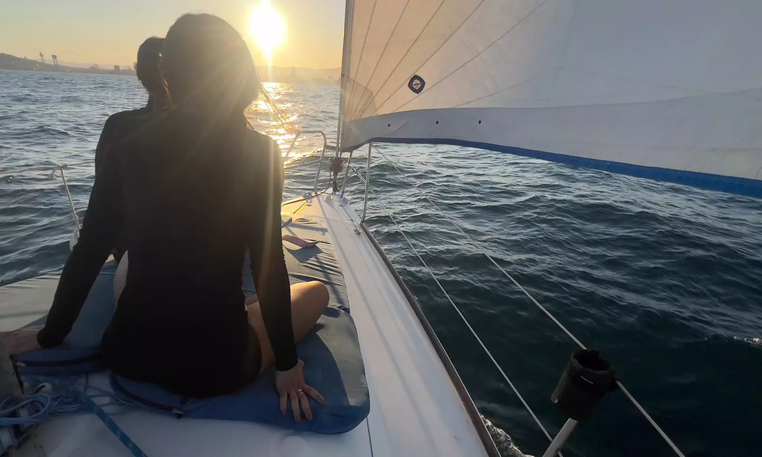 Salida en velero para 1, 2, 3 o 4 con bebidas y aperitivos