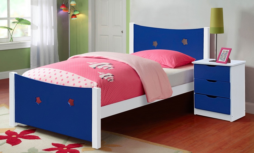 Image 2: Children's Wooden Star Bed with Optional Bedside Table and Mattress 