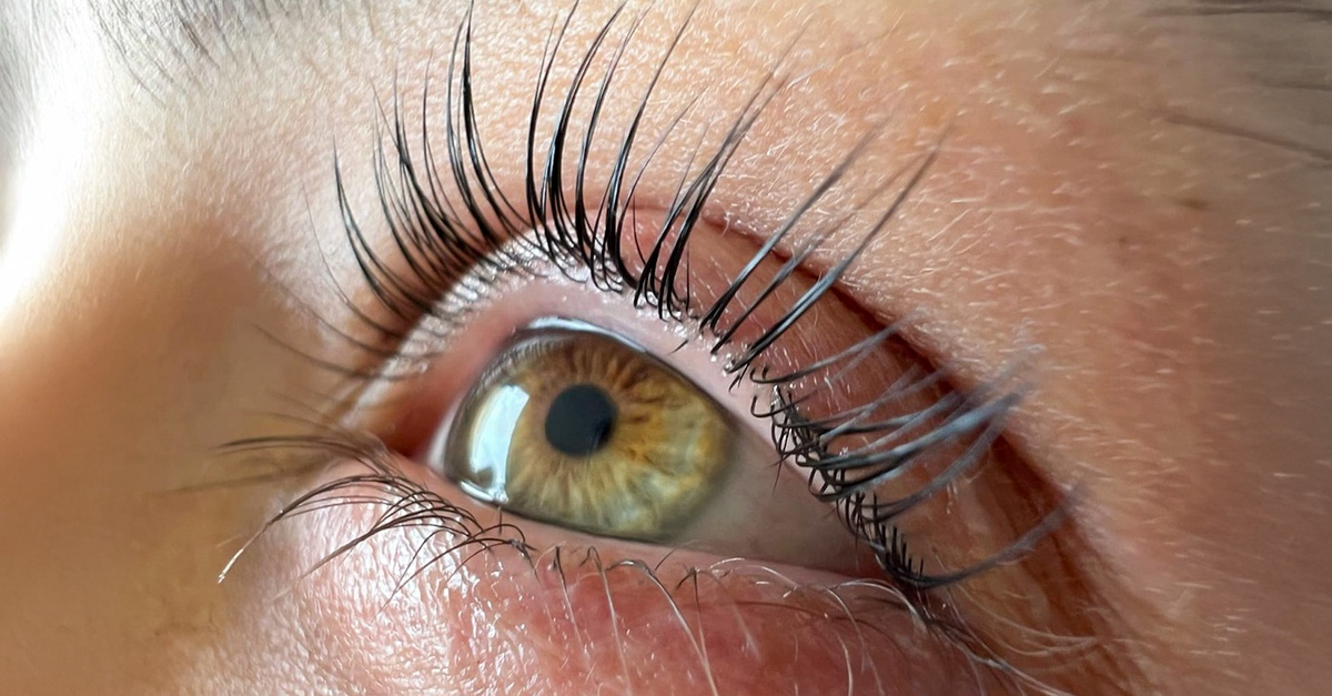 Tratamiento de pestañas y cejas en Palma de Mallorca