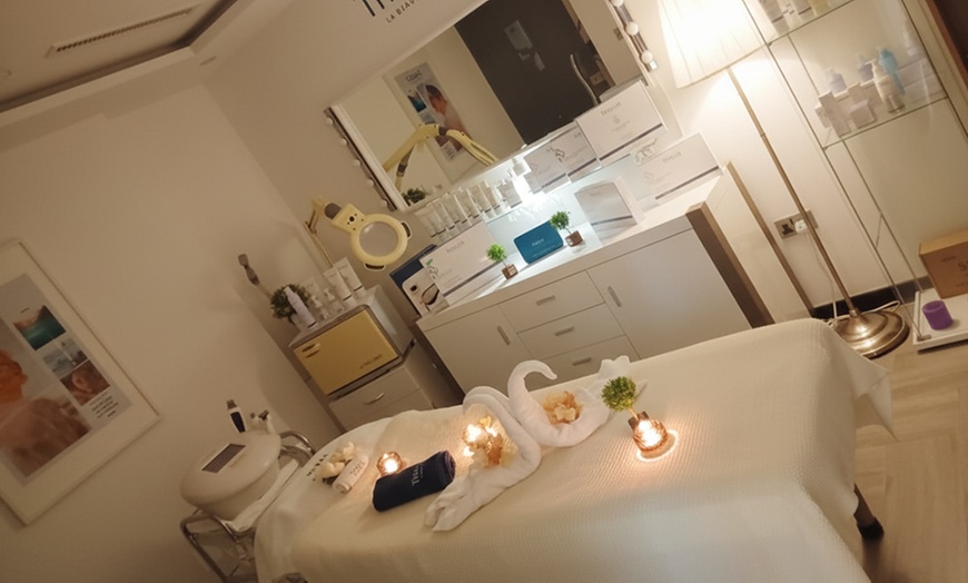 Image 4: Unwind & Rejuvenate:  Spa Treatment & Moroccan Bath Combos