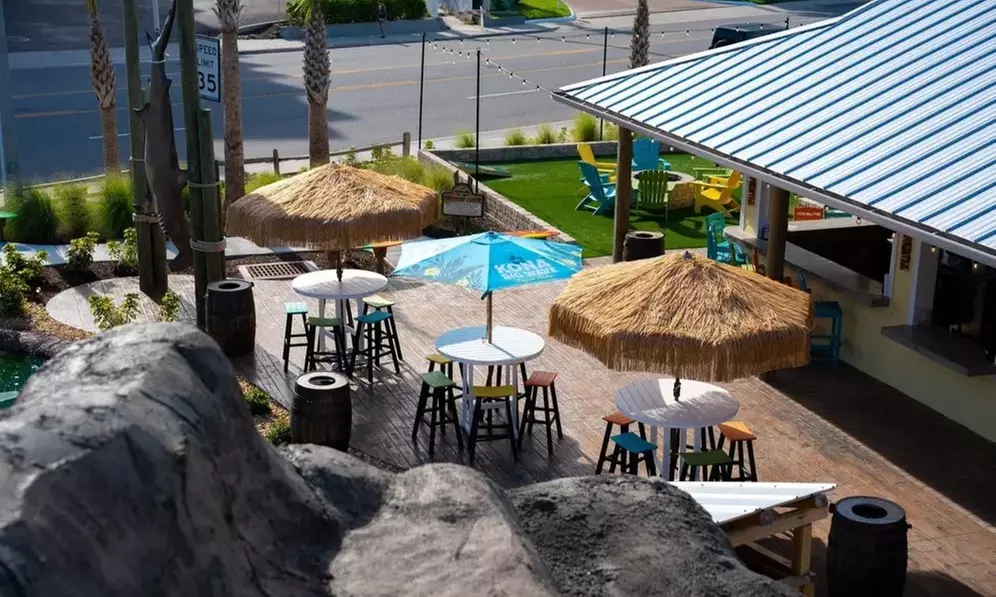 18-Hole Tropical Mini Golf Adventure – Daytona Beach