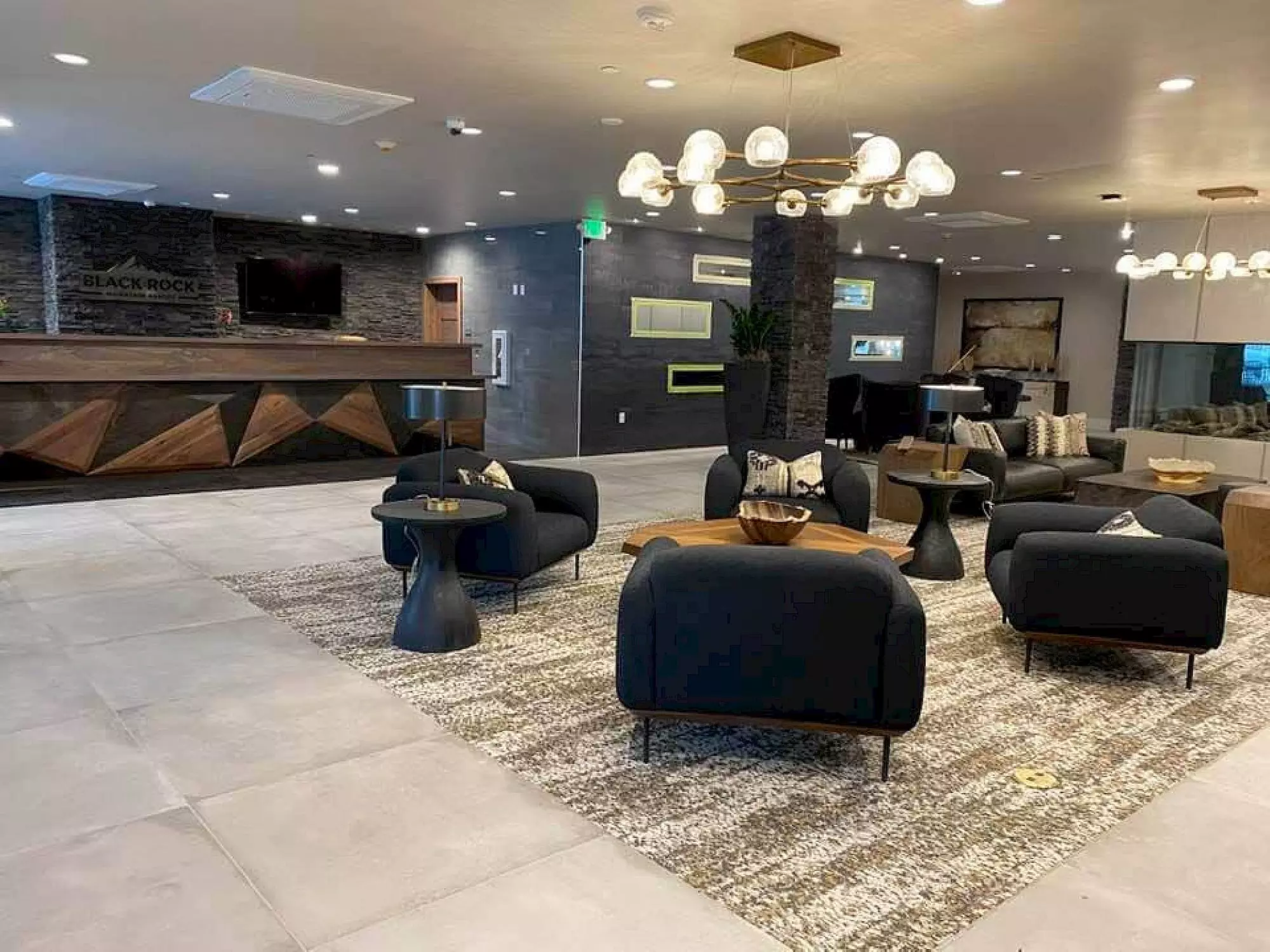 Member Pricing: 4* Mountain Resort in Park City with Sweeping Views 
