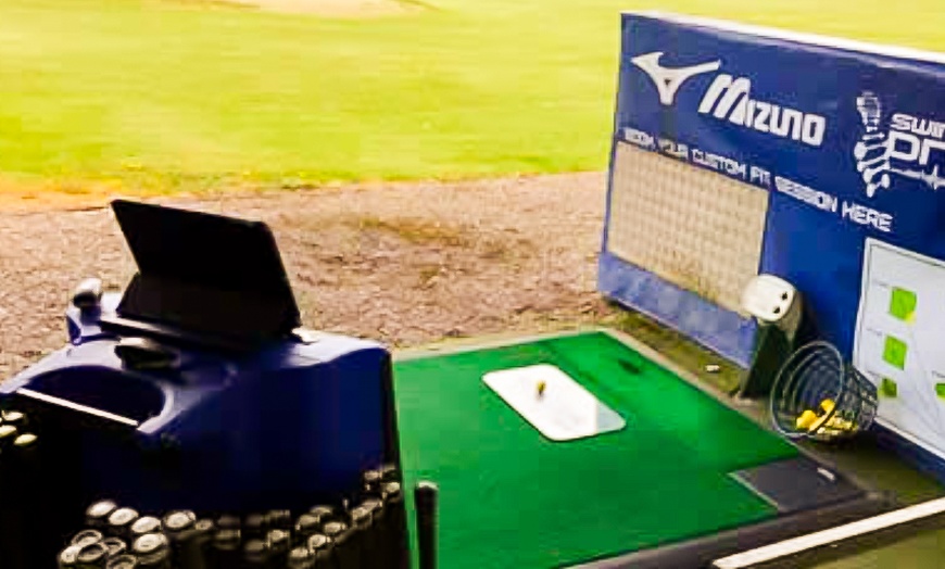 Image 4: One Hour Of TopGolf Driving Range With Clubs & 120 Balls For up to 4