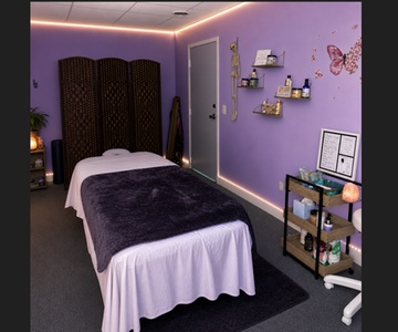 60 Mins Swedish Massage with Aromatherapy - Mama Bear Therapeutic Massage LLC