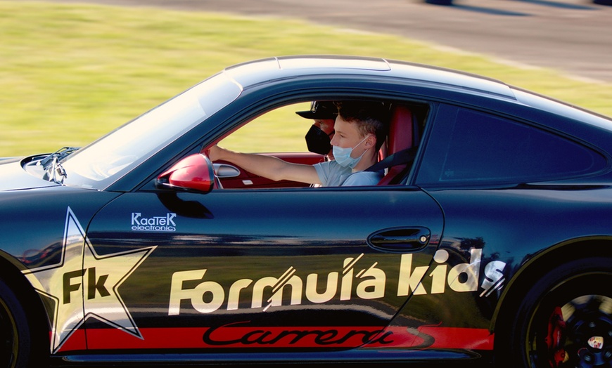 Image 4: Stage de conduite junior : 3 tours sur circuit avec Formula Kids