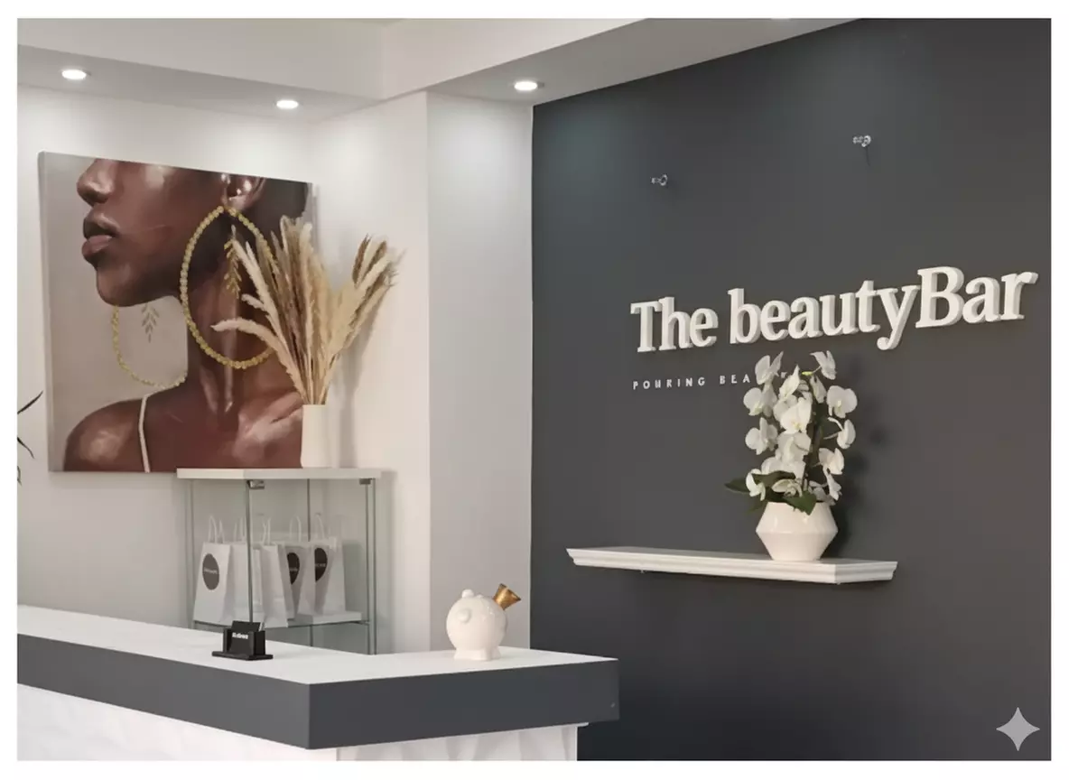 Mani- und Pediküre mit optionalem Gellack, Fußmaske und Getränk