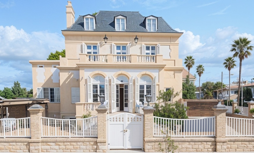 Image 6: Menú mediterráneo junto al mar para 2 o 4 con postres y bebidas