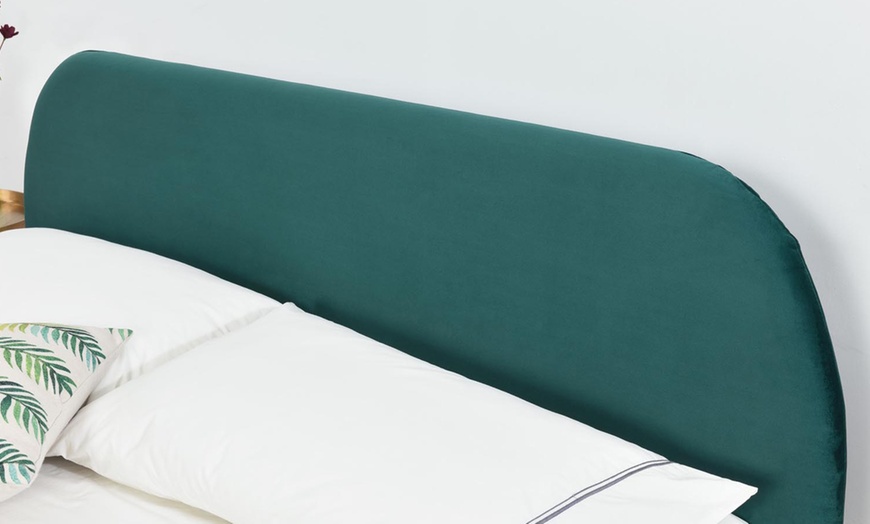 Image 35: Lit velours "Garbera" 140 x 190 cm ou 160 x 200 cm de Kocoon 