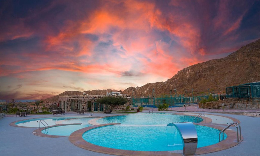 Image 3: Fujairah: One Night Stay with Breakfast 