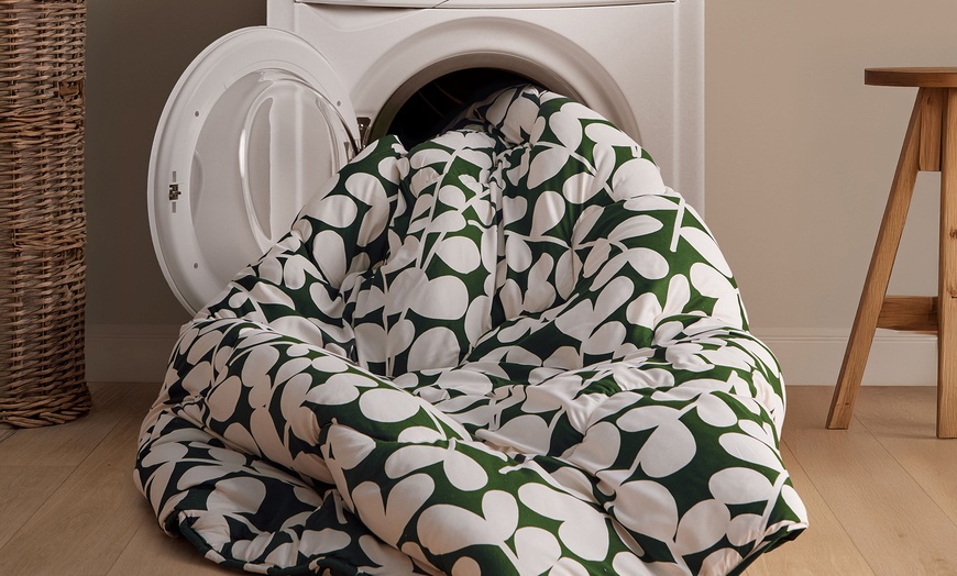 Image 7: Silentnight 10.5 Tog Leaf Print Reversible Coverless Duvet Set