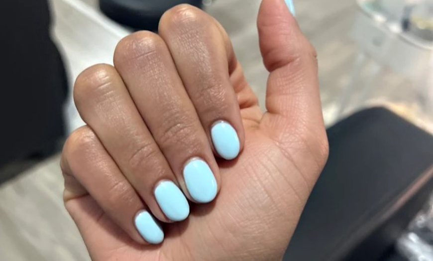 Image 4: Chip-Resistant Gel Manicures & Pedicures for Lasting Shine
