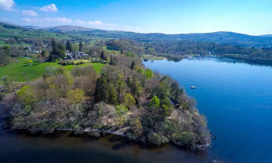4* Lake District: Luxury Stay for 2 with Scenic Lake Cruise