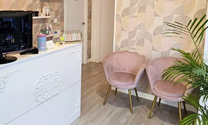 Manicura o pedicura exprés con esmaltado normal o permanente