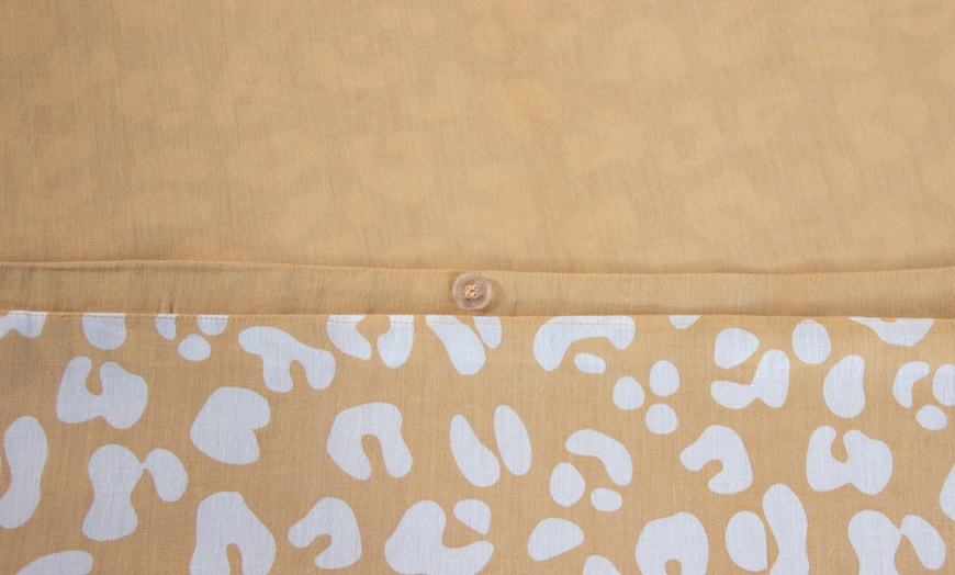 Image 10: Animal Print Bedding Sets