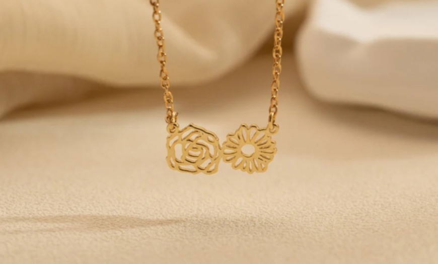 Image 8: One or Two Flower Combination Necklace from Justyling