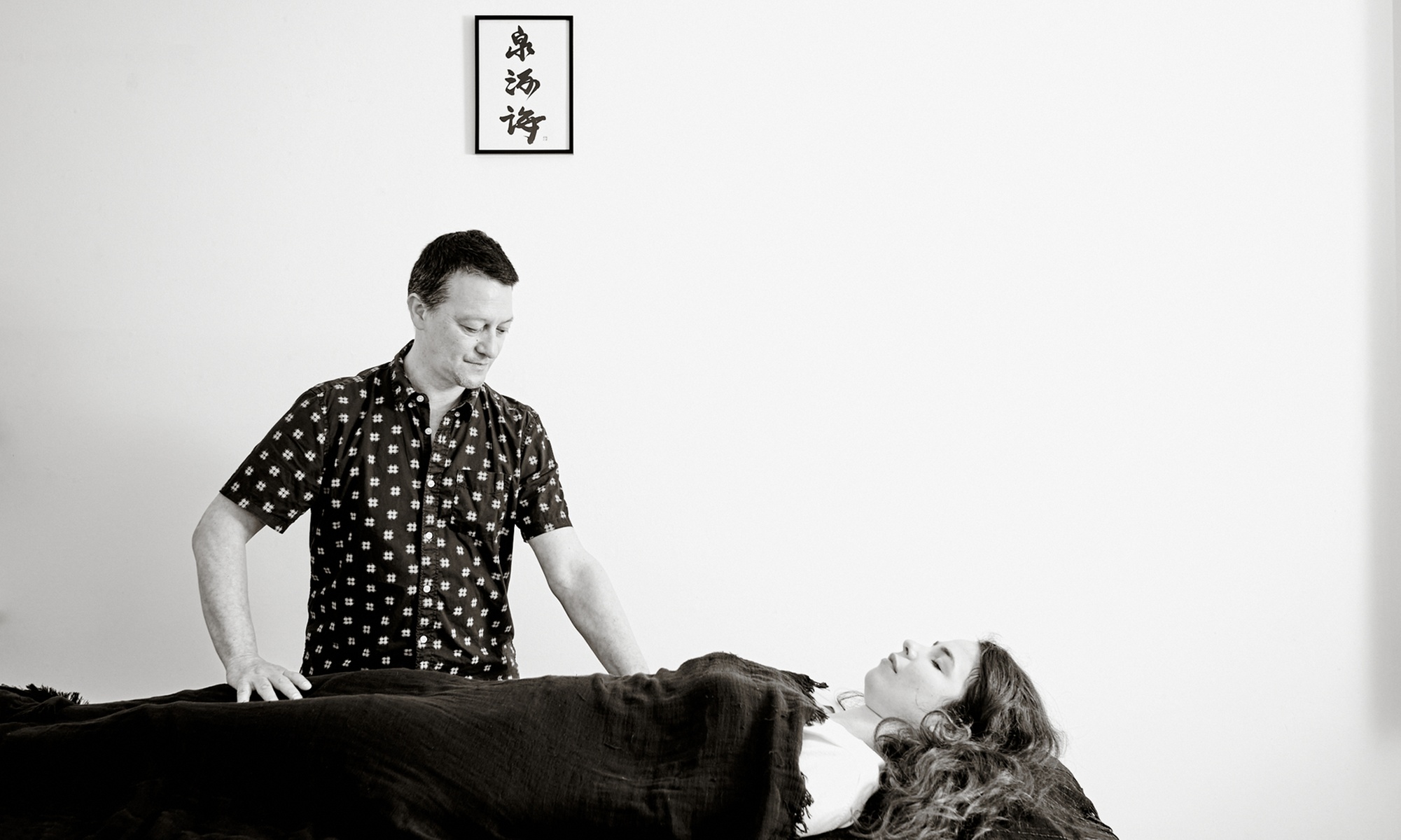 Séance de massage bien-être shiatsu avec Indigo Shiatsu Paris