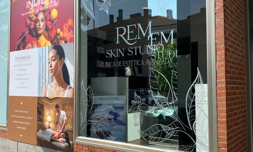 Image 4: Limpieza facial completa en 8 pasos y opción a servicios extra para 1