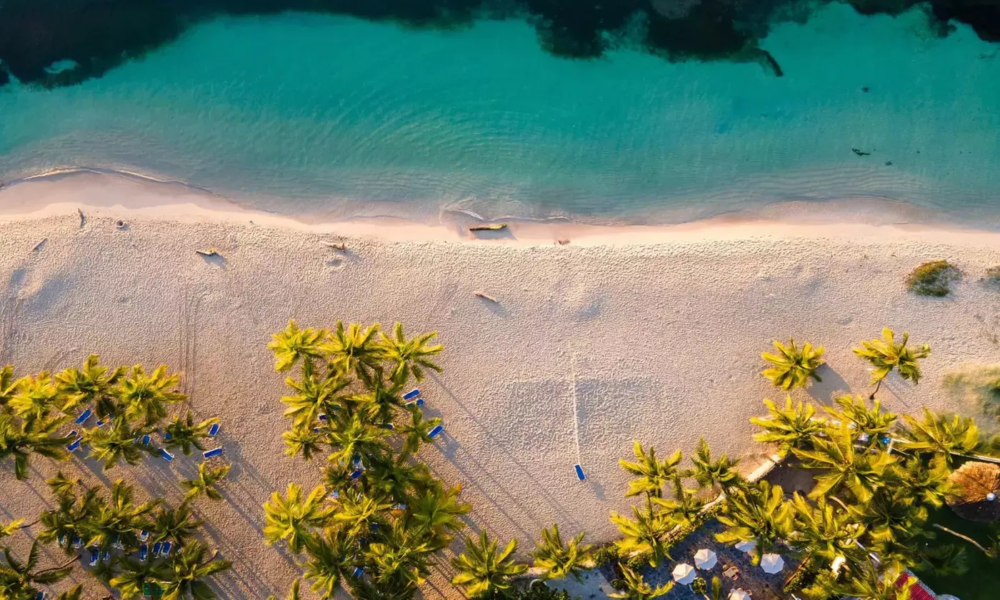 ✈ 4-Day Coral Costa Caribe Trip w/Air&Hotel from Great Value Vacations