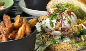 Menu gourmand en 2 ou 3 services pour 2 personnes à la Brasserie Baia (jusqu'à 29% de remise) 