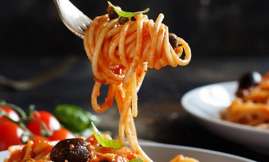 Image 3: Burger nach Wahl mit Beilage oder Pastagericht & Getränk für 1-4 Pers.