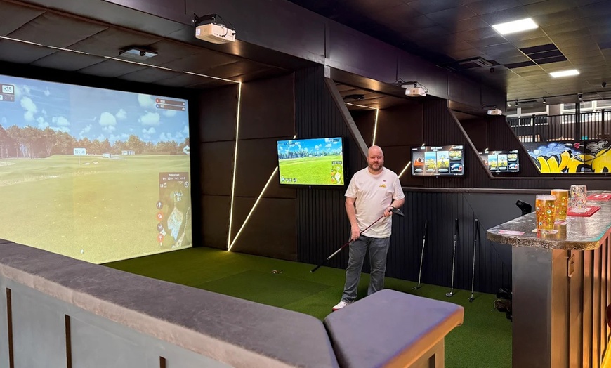 Image 4: 1-Hour TRACKMAN Indoor Golf Simulator for Up to 6 People