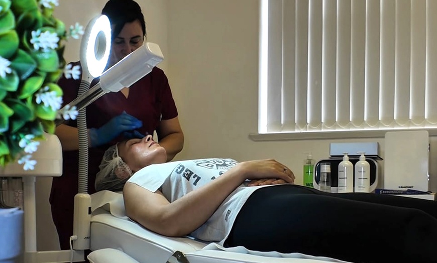 Image 2: 1-Hour Therapeutic Body Gua Sha Back or Mesoestetic Bodyshock Massage