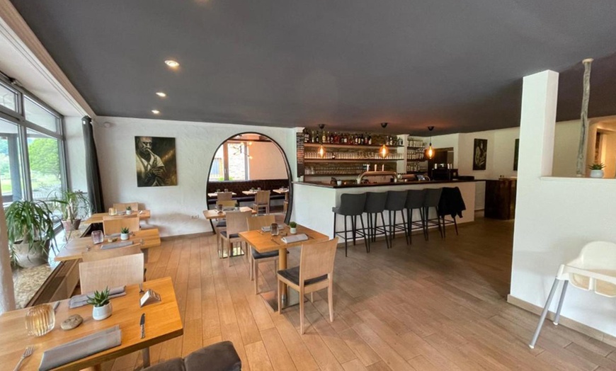 Image 4: Mosel: 2 oder 5 Nächte mit Halbpension, Prosecco und Weinprobe