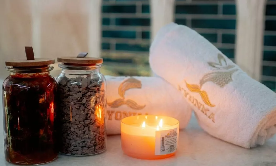 Waschen, Schneiden & Föhnen für Damen, optional mit Färben / Strähnen