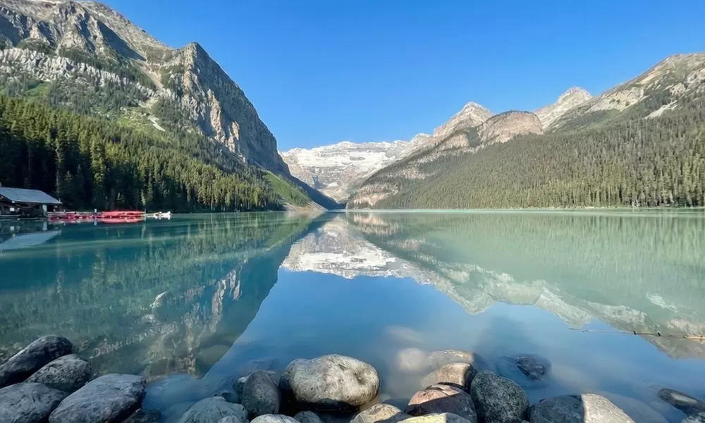 Scenic Shuttle to Lake Louise & Moraine Lake – Canadian Rockies