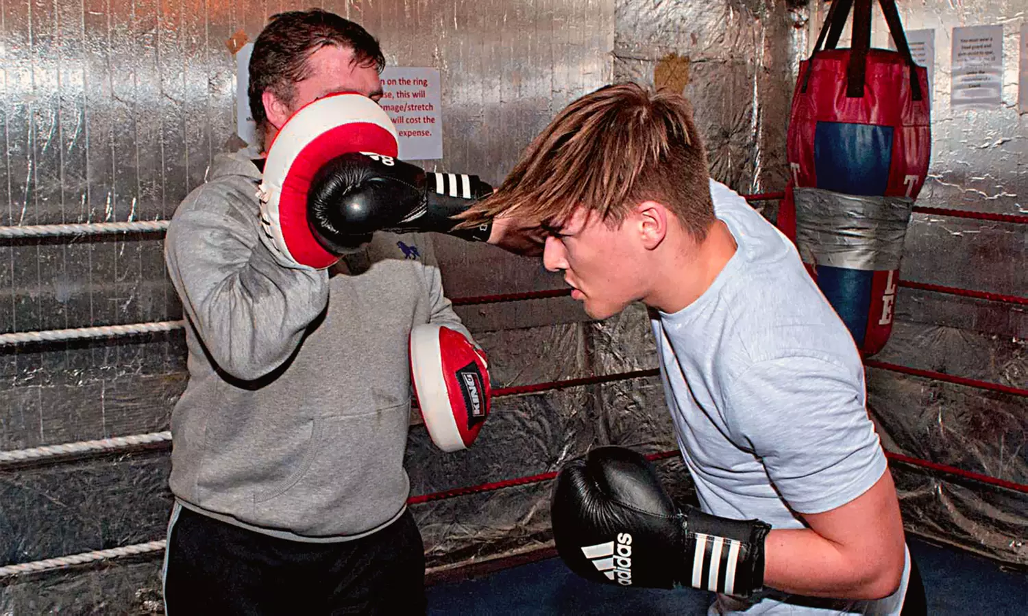 Experience Boxing with Personalized Training Options 