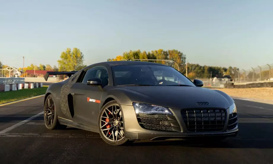 Jazda za kierownicą super auta ze szkoleniem i filmem – wiele torów