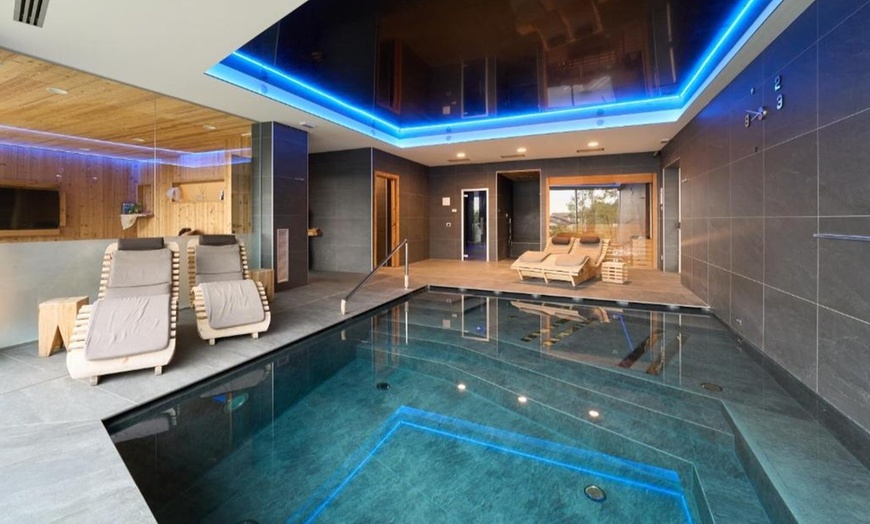 Image 1: Bergamo: camera matrimoniale con colazione, cena e Spa privata