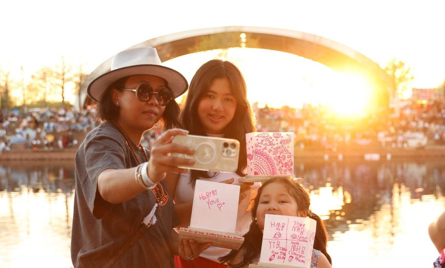 Image 4: Join the Water Lantern Festival Admission for Up to Four People
