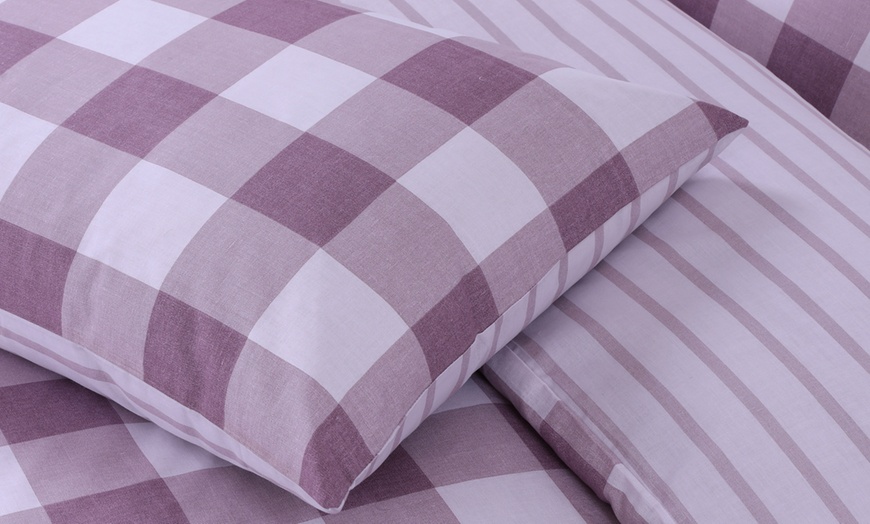 Image 9: Easy Care Duvet Set
