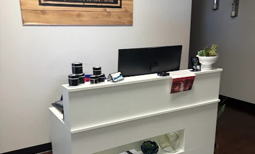 Image 2: Relax with 2.5-Hour / 3-Hour Spa Experience - Includes Massage & Facial at FitLife Massage & Spa (Get 45% Off)