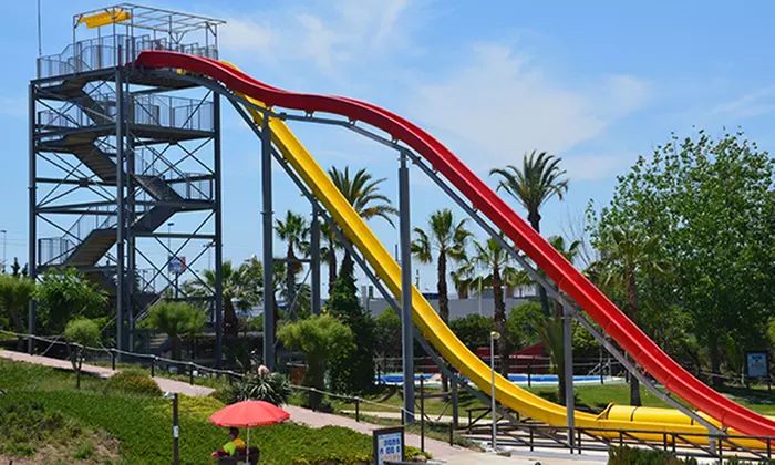 Aquópolis Torrevieja: entrada de 1 día para infantil o adulto