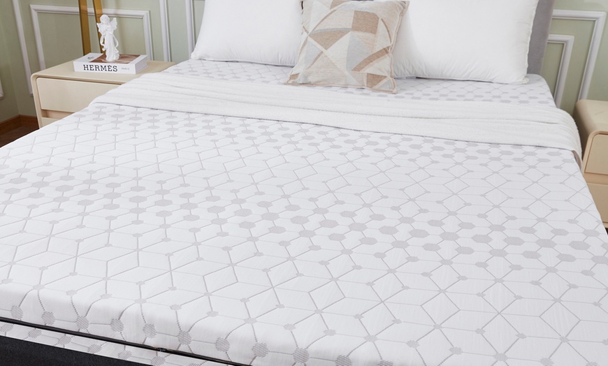 Image 3: Ultra Comfort Memory Foam Mattress Topper