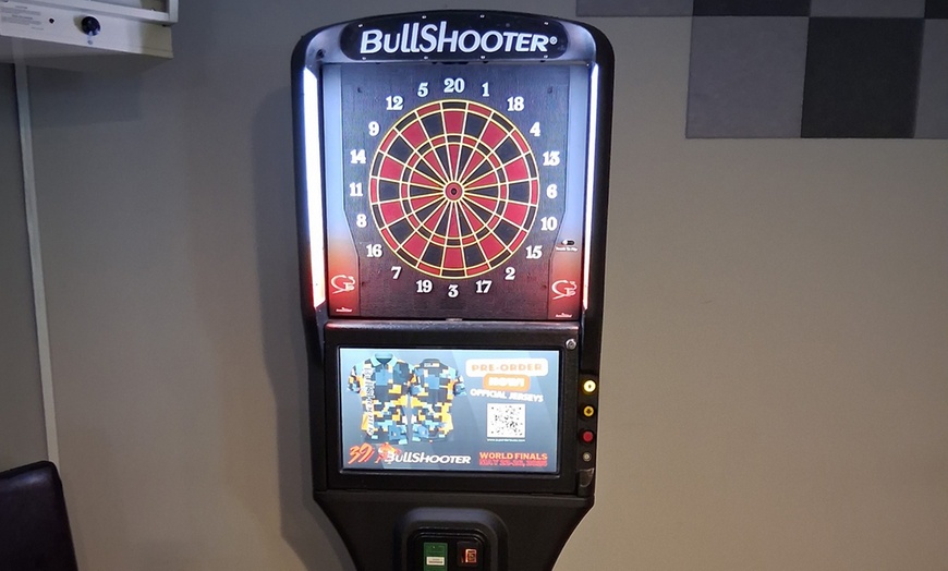 Image 4: Experience the Thrill Of Indoor Golf Play Simulator