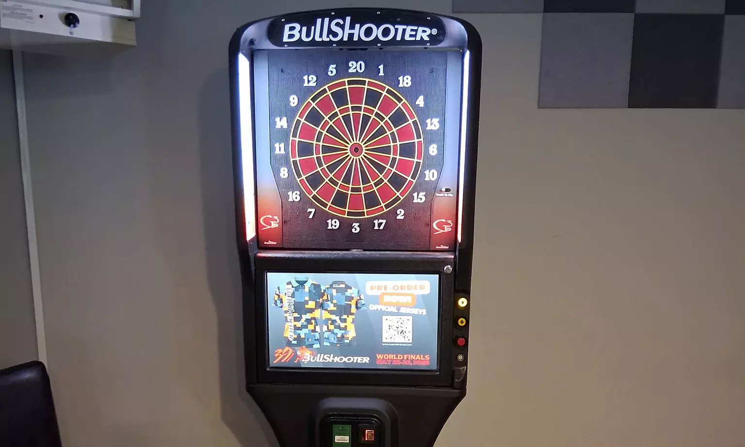 Experience the Thrill Of Indoor Golf Play Simulator