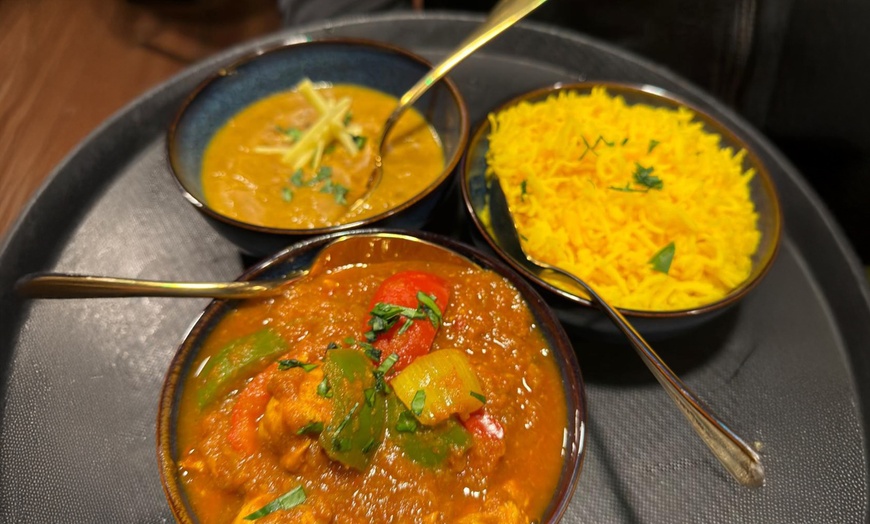 Image 2: Delightful Meal Awaits: Starter, Main and Rice or Naan for 1, 2 or 4