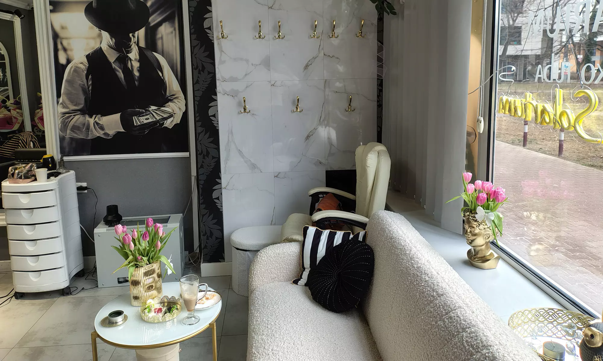 Masaże twarzy: Kobido, hollywoodzki, 24-karatowym złotem i więcej